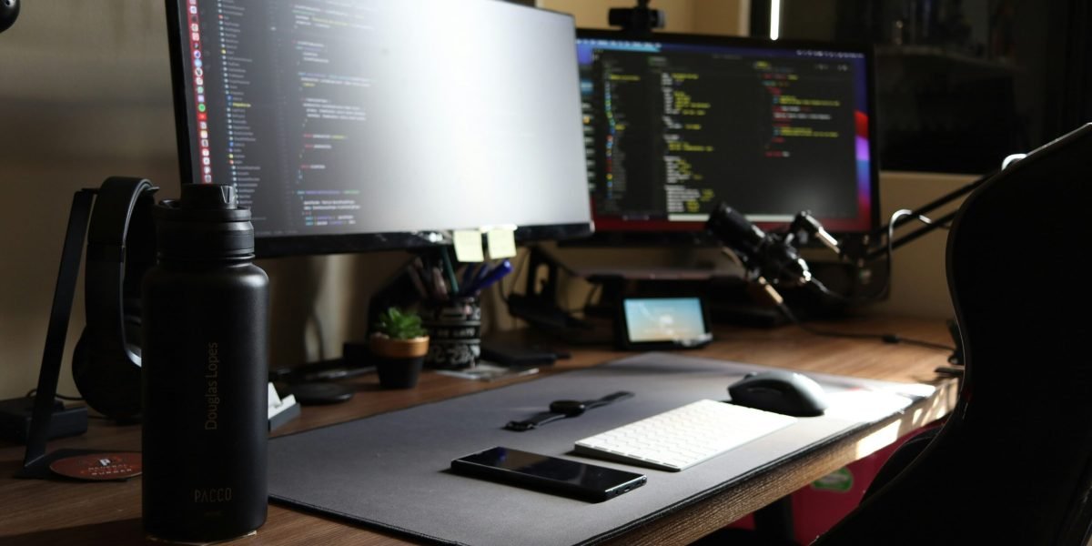 douglas-lopes-OQT9s7fHeO0-unsplash